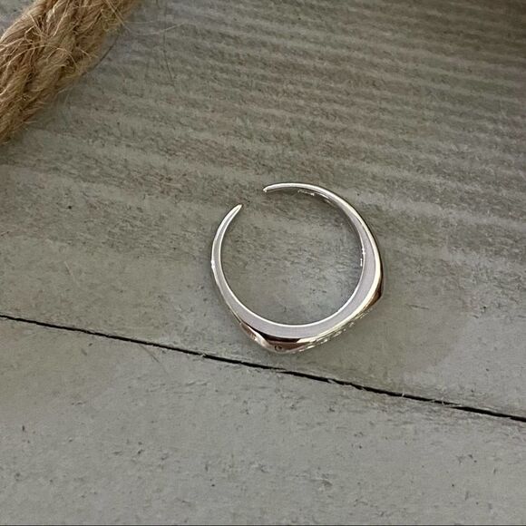 Sterling Silver CZ Toe Ring - Picture 3 of 4